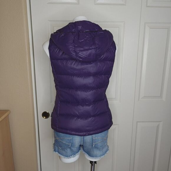 Calvin Klein purple packable down puffer vest with hoodie sz XS - Picture 4 of 9